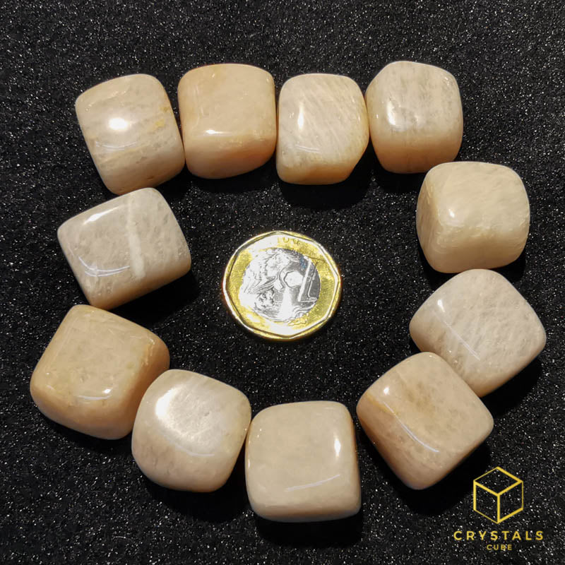 Moonstone (Cream) Tumble